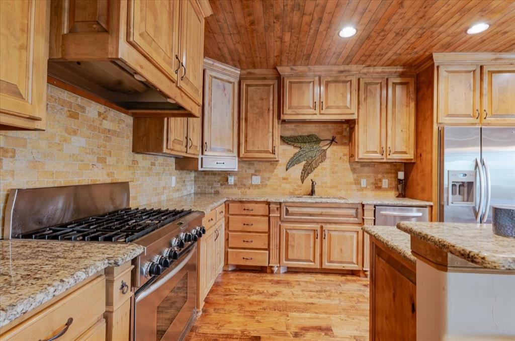 1633 Scenic Drive 102