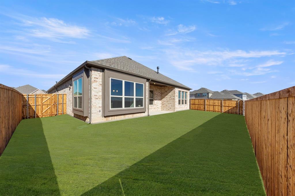 Anna Town Square - Residential