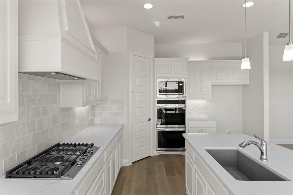 Anna Town Square - Residential