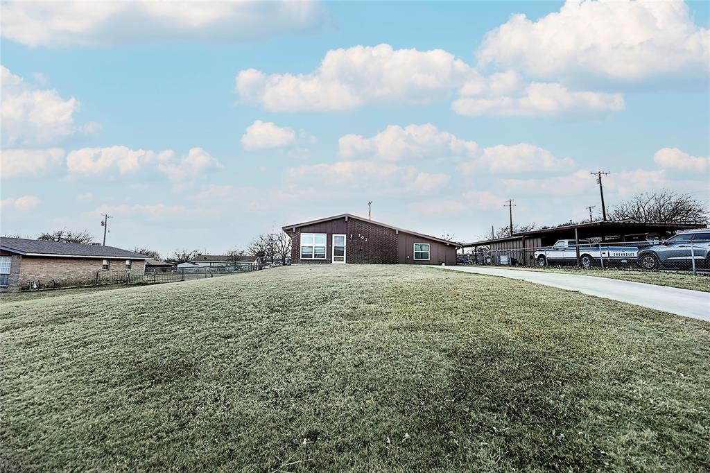 702 E Decatur Street