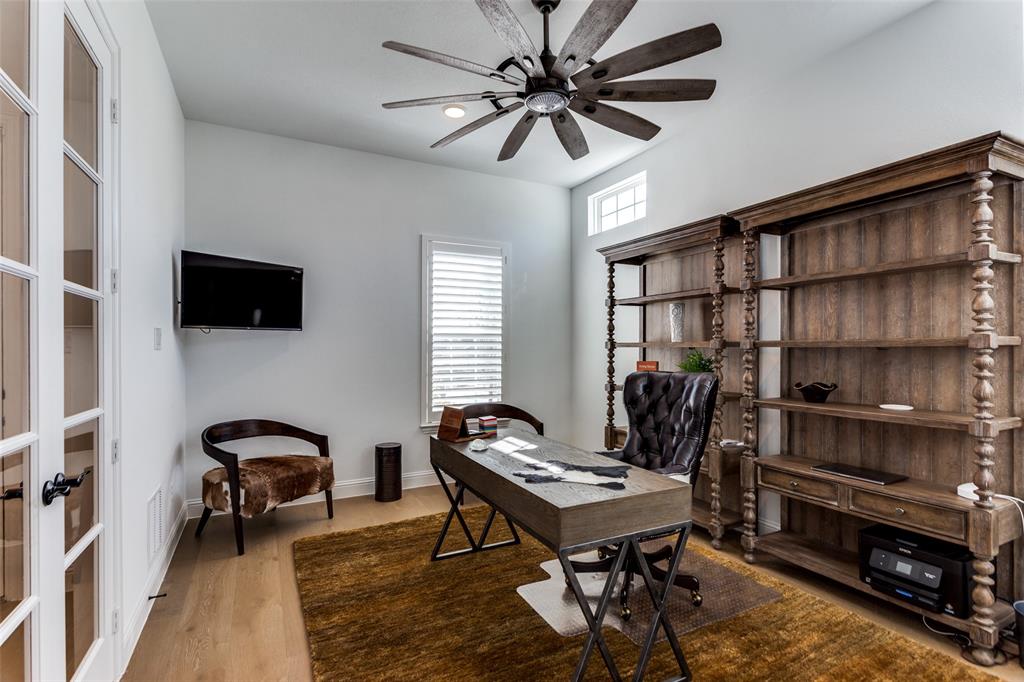 2228 Sandrellan Street