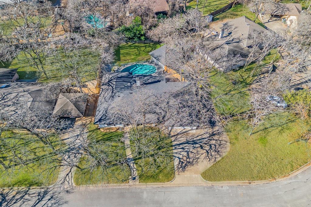 1011 Tanglewood Lane