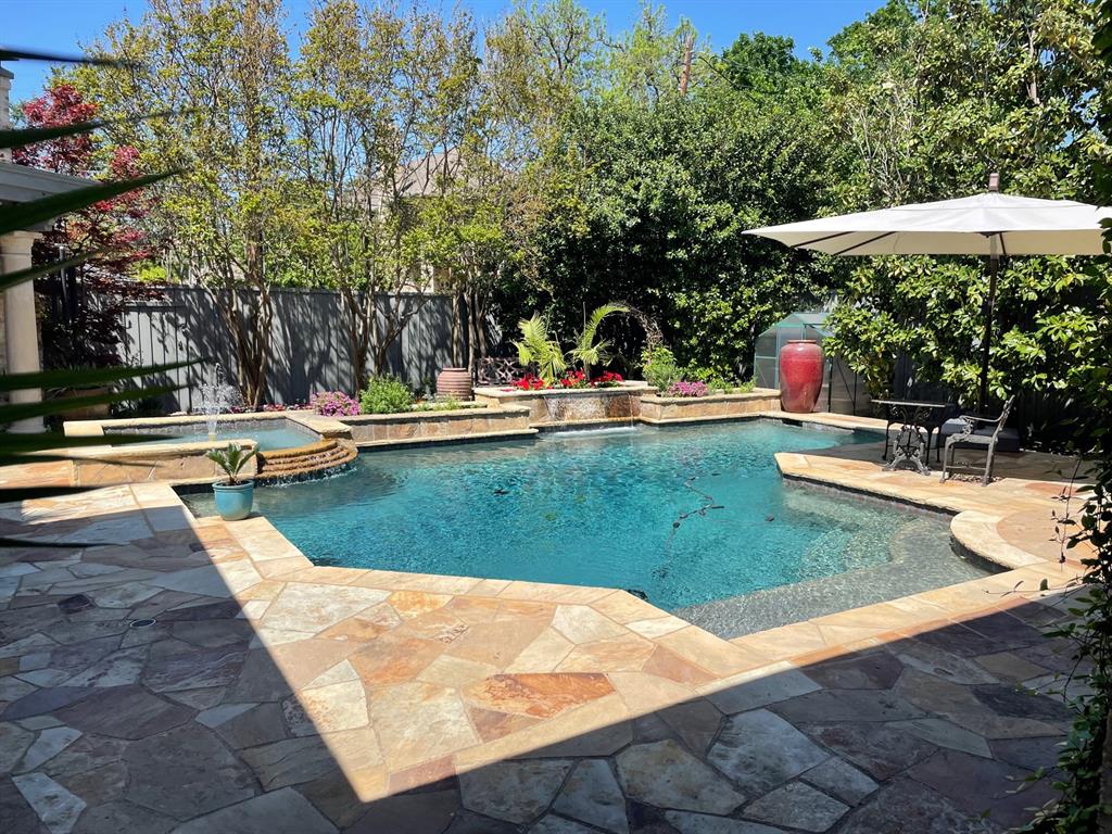 Crestmanor Estates - Residential