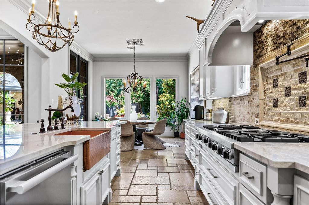 Crestmanor Estates - Residential