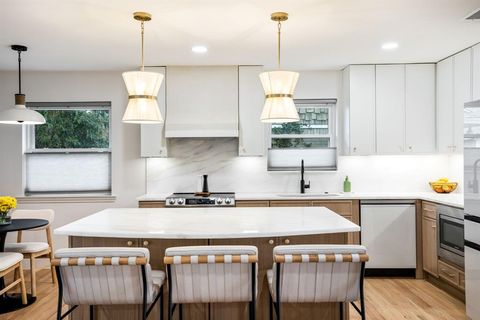 6833 Winchester Street Dallas TX 75231