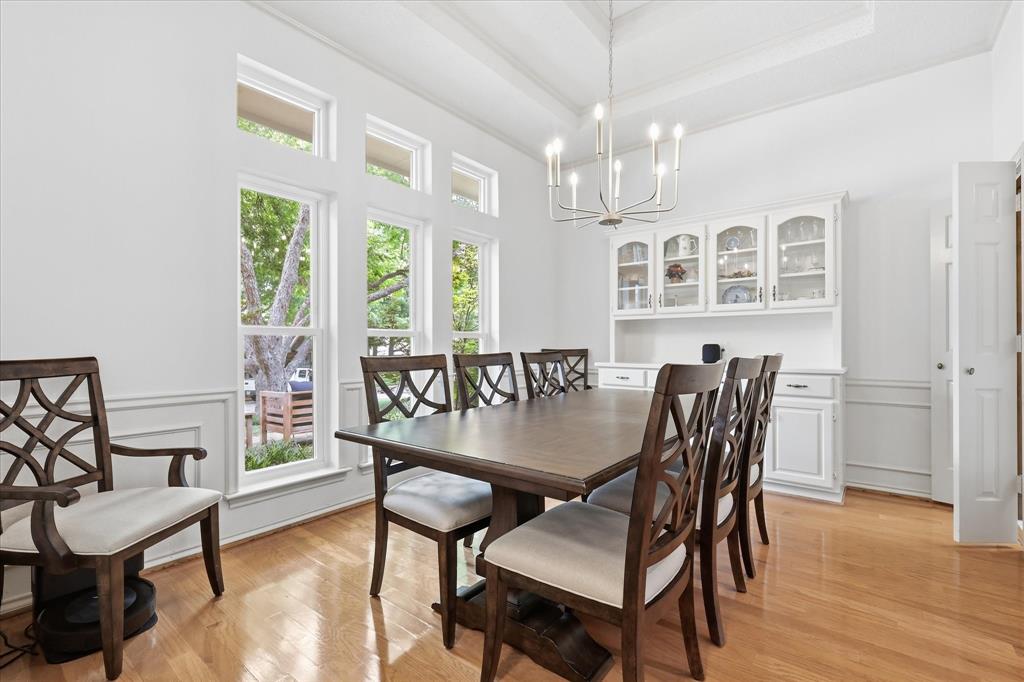 732 Meadowlark Lane