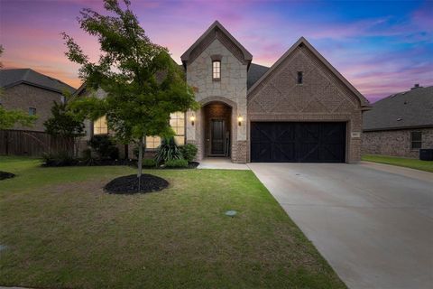 Photo of 806 Summer Grove Drive, Midlothian, TX 76065 (MLS # 21242004)