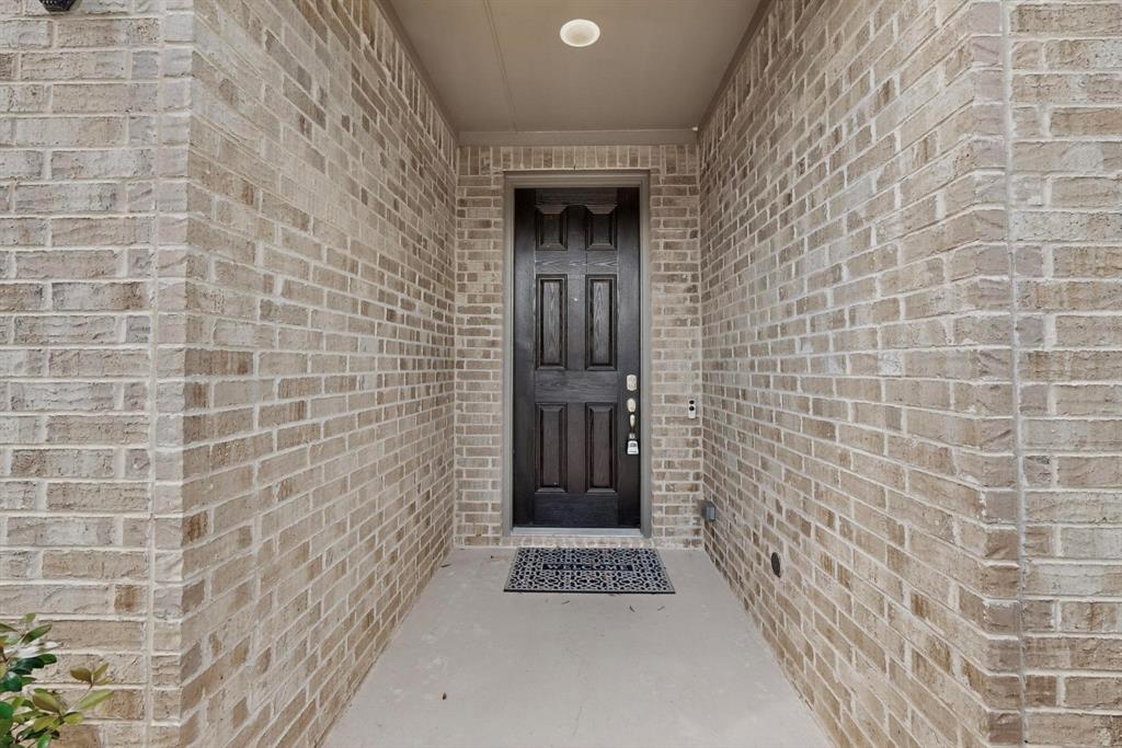 73 River Oaks Boulevard