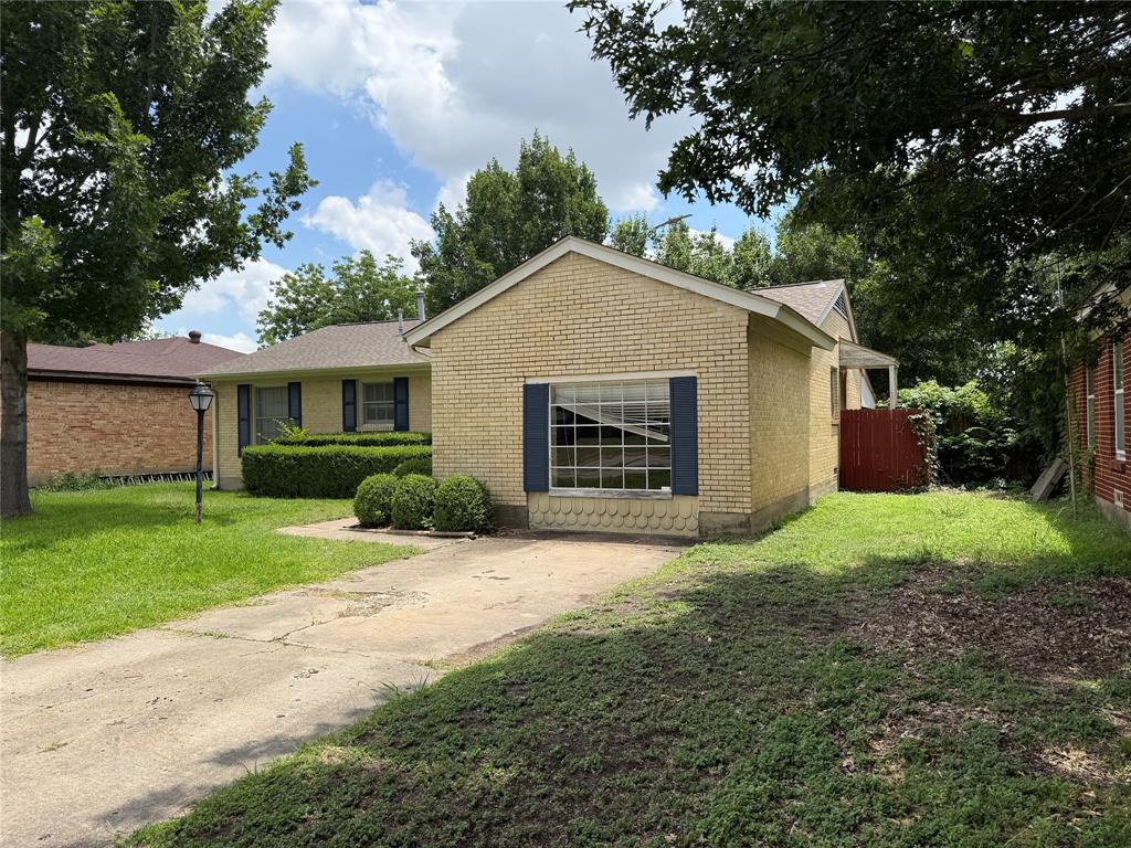 2114 Glengariff Drive