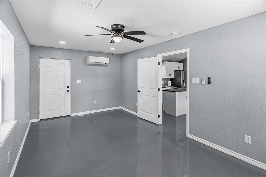 Armadillo Hills Estate - Residential