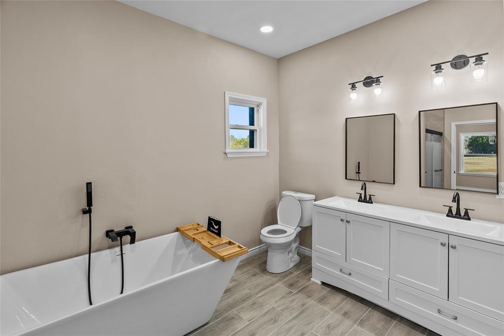 Armadillo Hills Estate - Residential