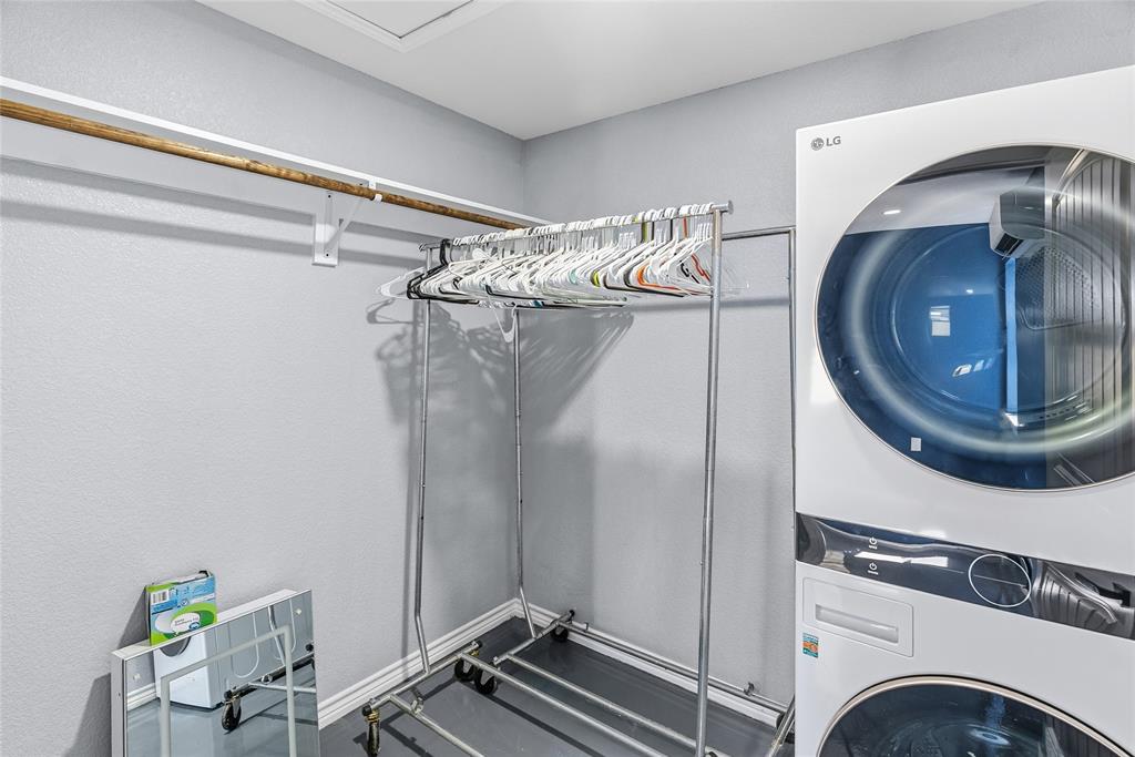 Armadillo Hills Estate - Residential