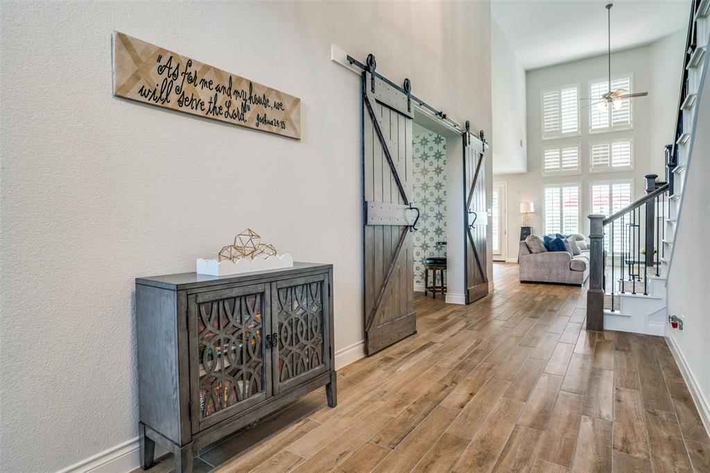 880 Manchester Avenue