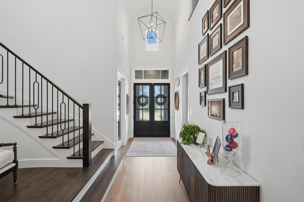 1813 Paxton Pass
