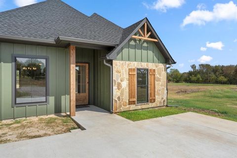 A home in Corsicana