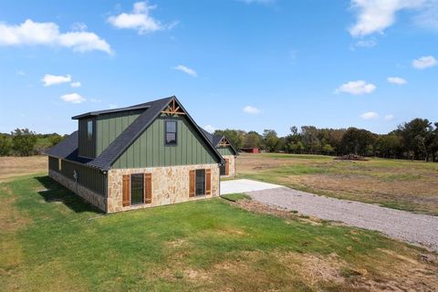 A home in Corsicana