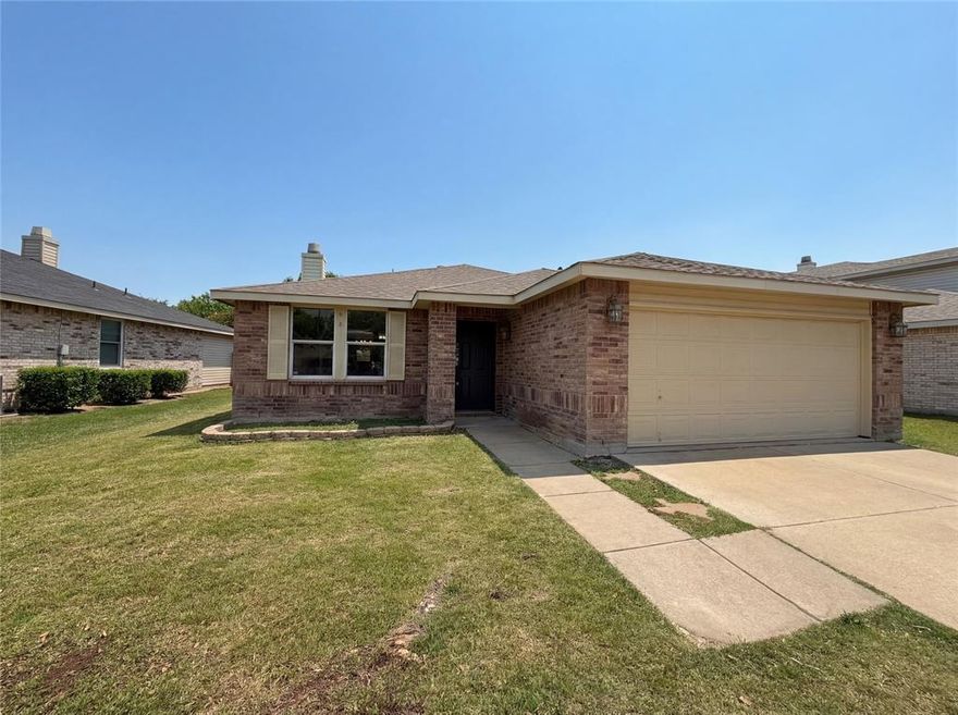 Come see 5145 Cliff Oaks Dr, freshly painted and updated for a streamlined living experience. A welcoming fireplace complements a kitchen equipped with all stainless steel appliances. The primary bathroom provides functional convenience with double sinks and a separate tub and shower. Outside, a deck extends to a fully fenced backyard. This updated residence delivers comfort and convenience. Home comes with a 100-Day Home Warranty and a 7-Day Home Test Drive to move in 7 days early for free