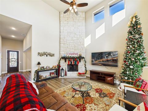 309 Pineview Lane Ponder TX 76259