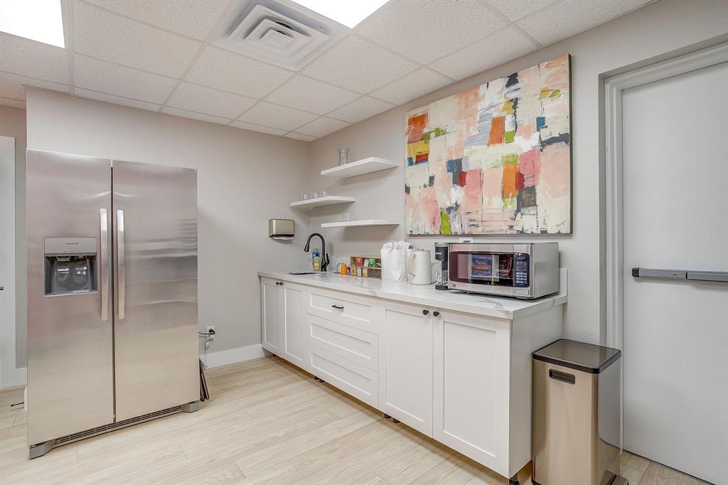 Broadway Bus Park II - Commercial Sale