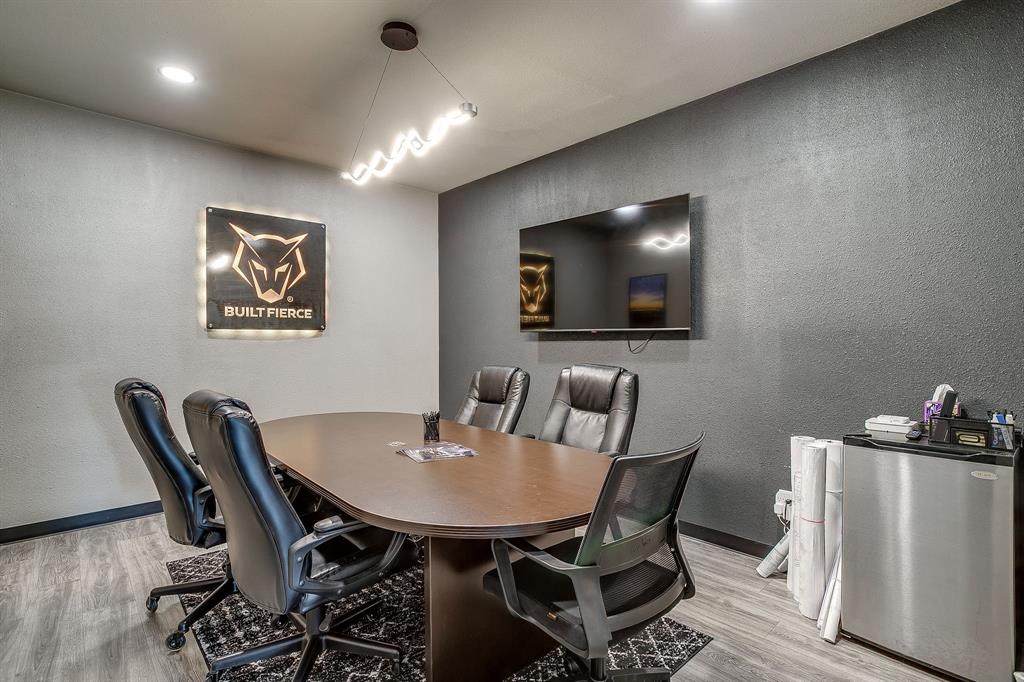 Broadway Bus Park II - Commercial Sale