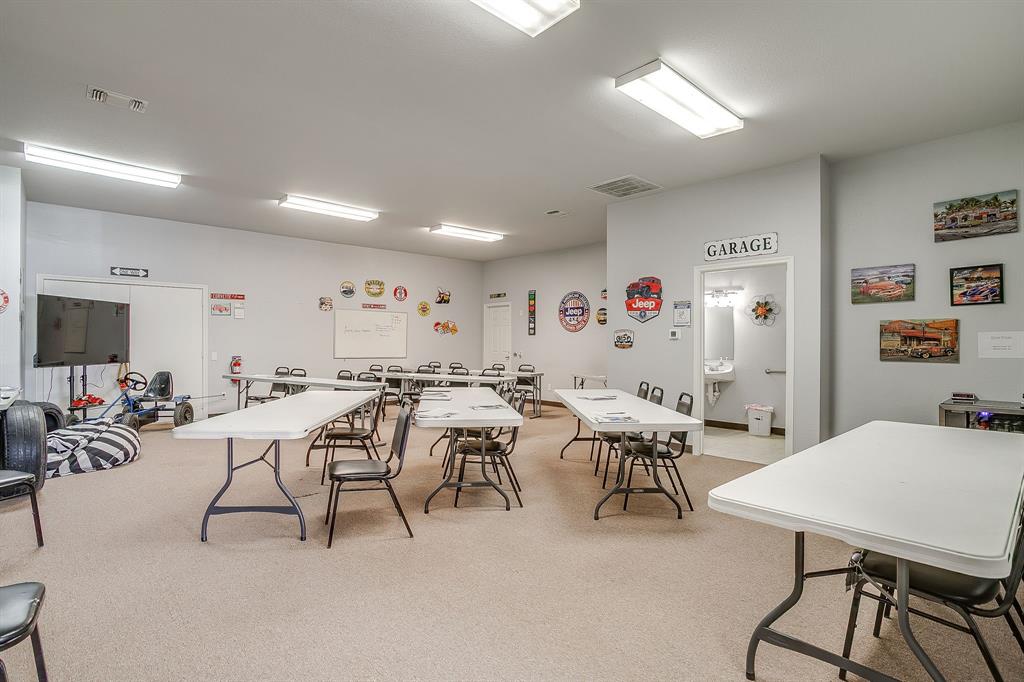 Broadway Bus Park II - Commercial Sale