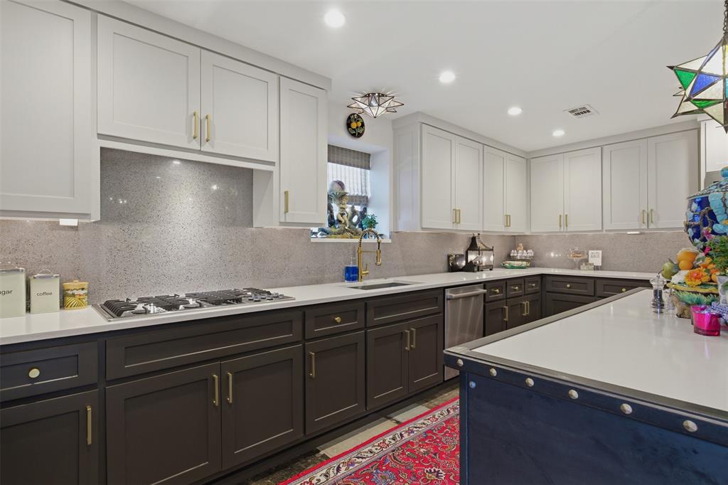 2303 FARRINGTON CONDOS - Residential