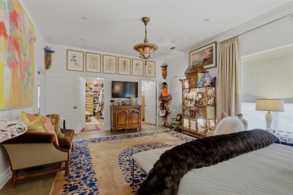 2303 FARRINGTON CONDOS - Residential