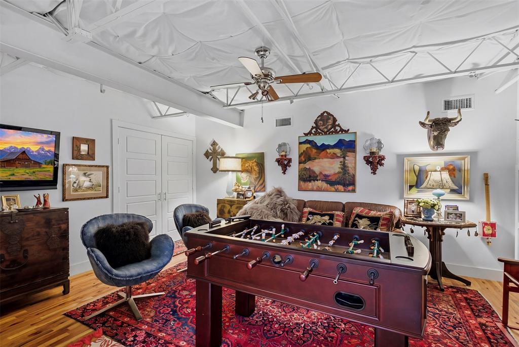2303 FARRINGTON CONDOS - Residential