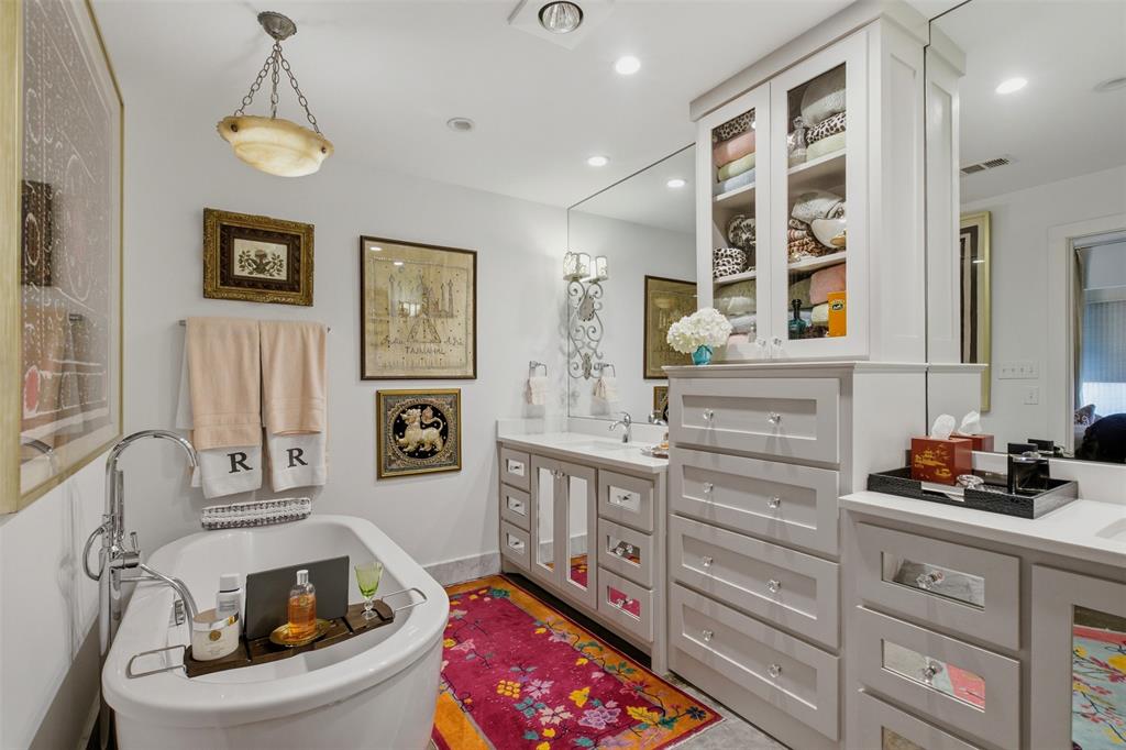 2303 FARRINGTON CONDOS - Residential