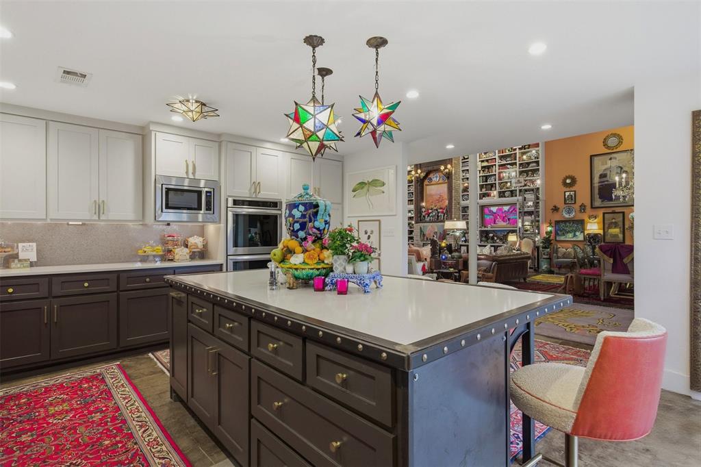 2303 FARRINGTON CONDOS - Residential