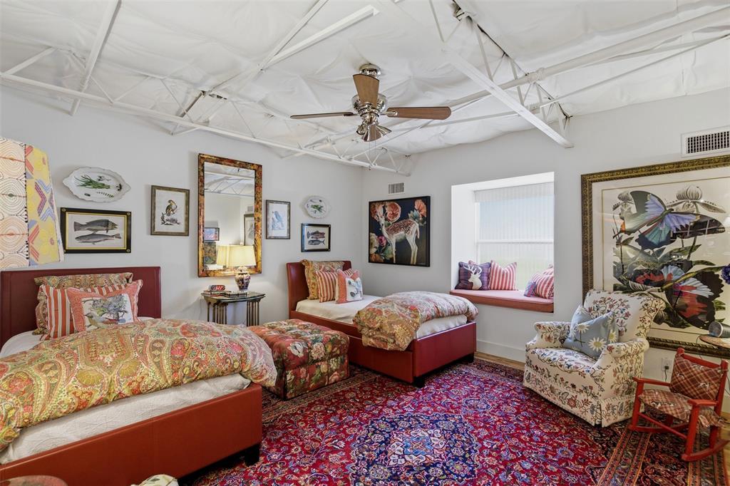 2303 FARRINGTON CONDOS - Residential