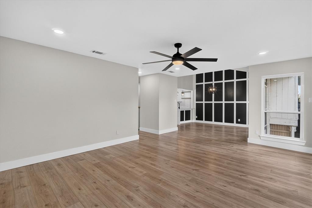 5922 volunteer Place