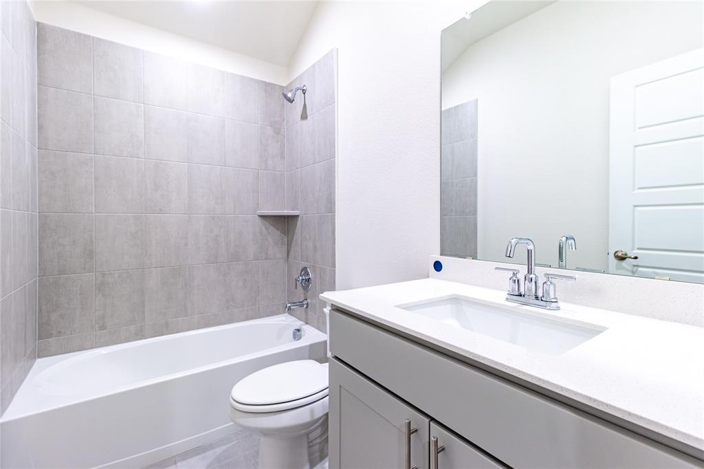 5105 Steinbeck Avenue