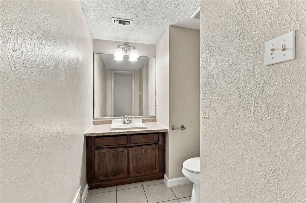 2808 S Fielder Road
