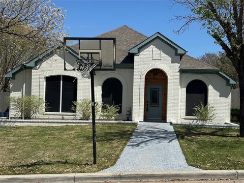 1216 Bold Forbes Drive Grand Prairie TX 75052