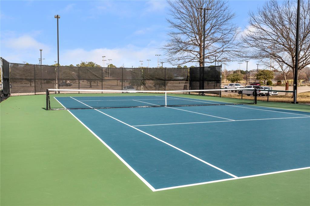 Shadowood Trail Condo - Residential