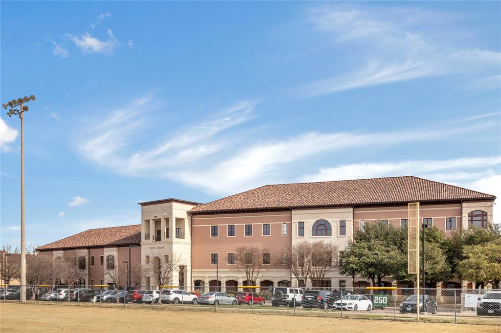 Shadowood Trail Condo - Residential