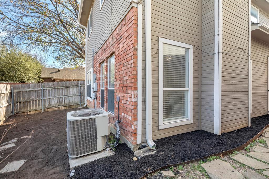 Shadowood Trail Condo - Residential