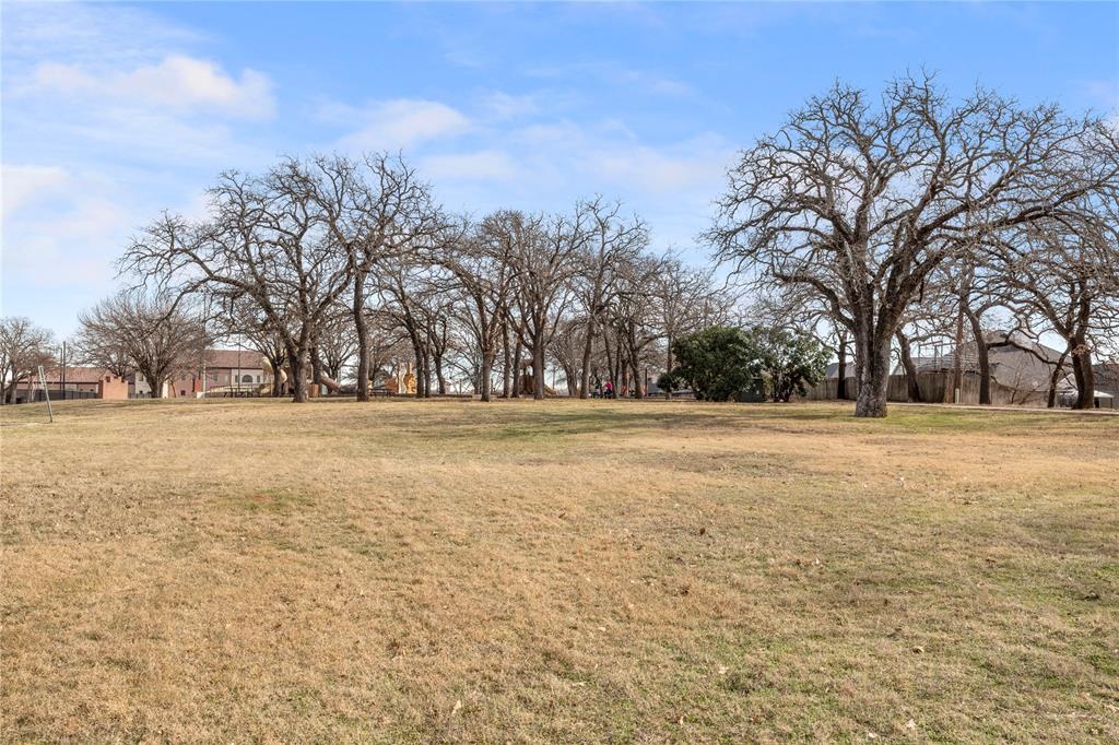 Shadowood Trail Condo - Residential