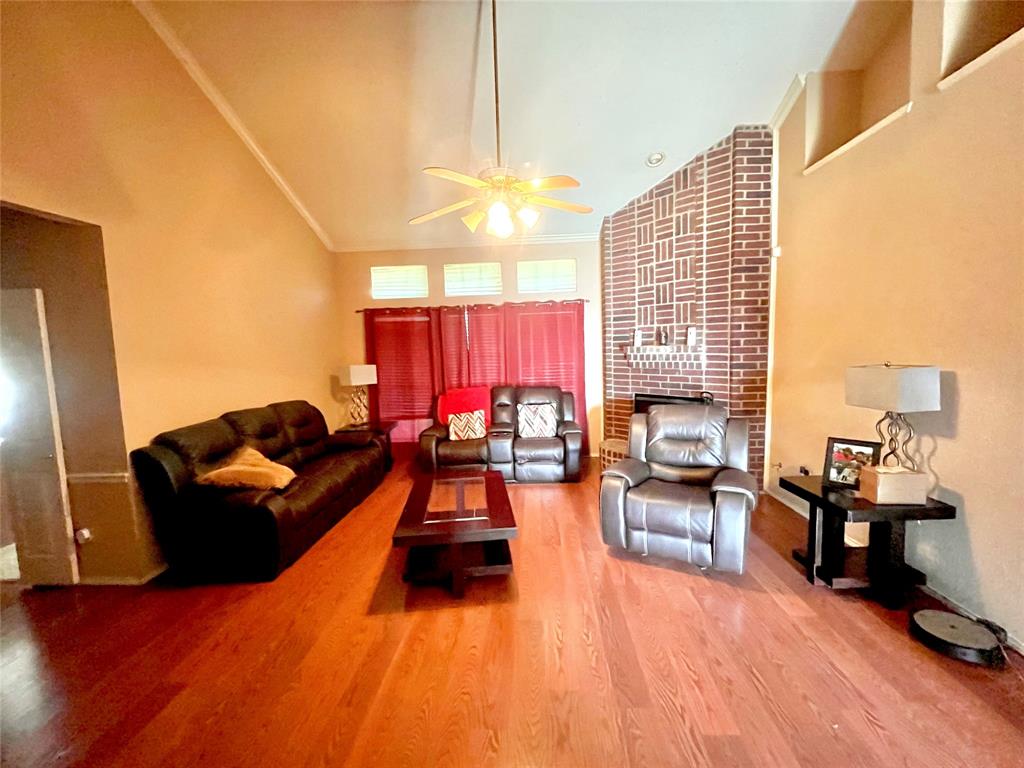 809 Bridle Drive