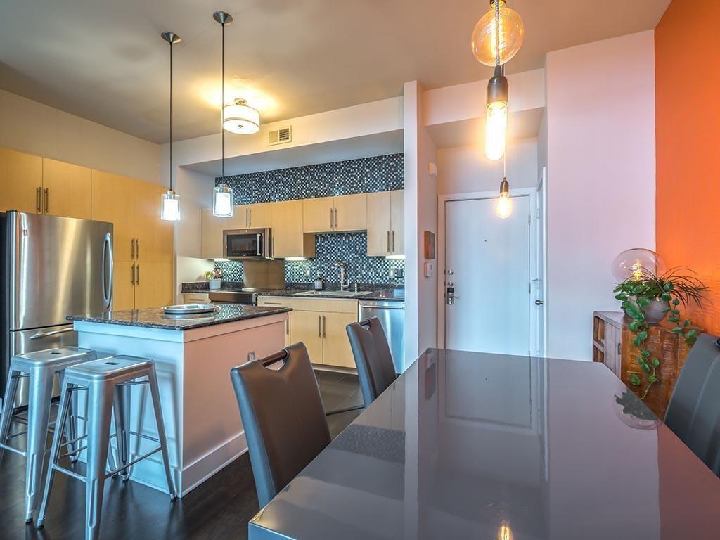 4605 Cedar Springs Road 305