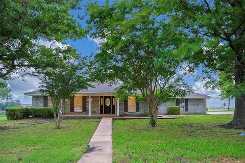 316 E Short Street Leonard TX 75452