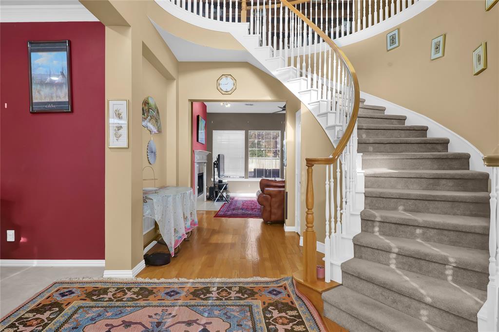 207 Meadowlark Lane