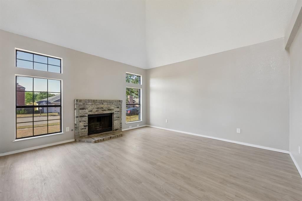 12627 Ridgeside Drive