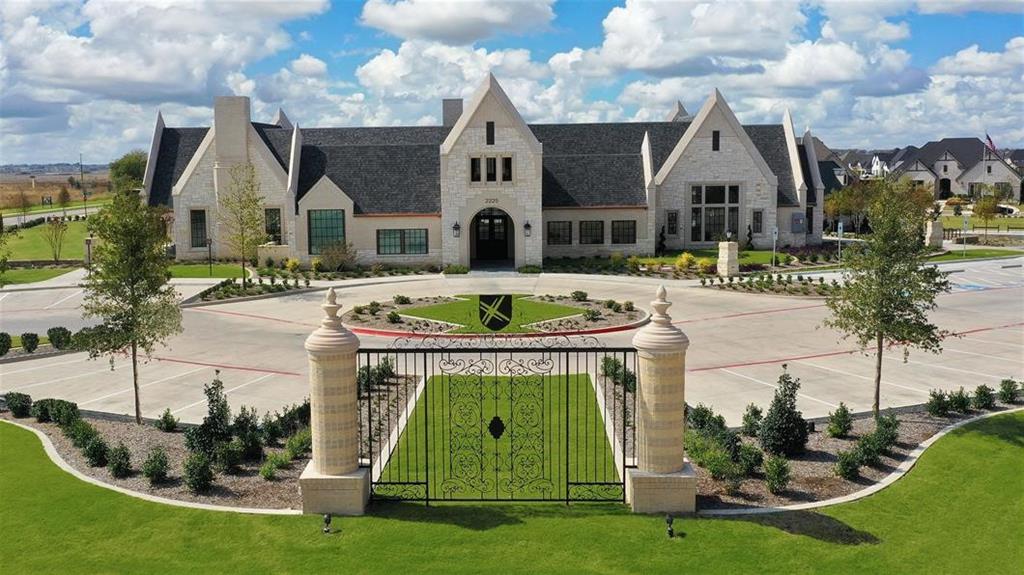 2825 Buckingham Lane