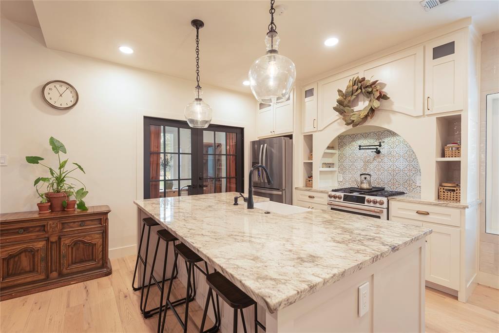 4106 Rustic Lane