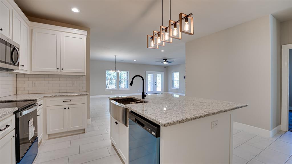 A0597 LATHAM MARY, TRACT 11-9A, ACRES .928 - Residential