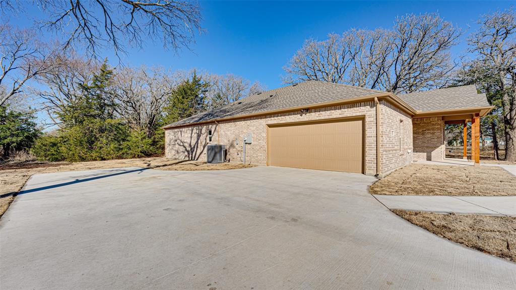 A0597 LATHAM MARY, TRACT 11-9A, ACRES .928 - Residential