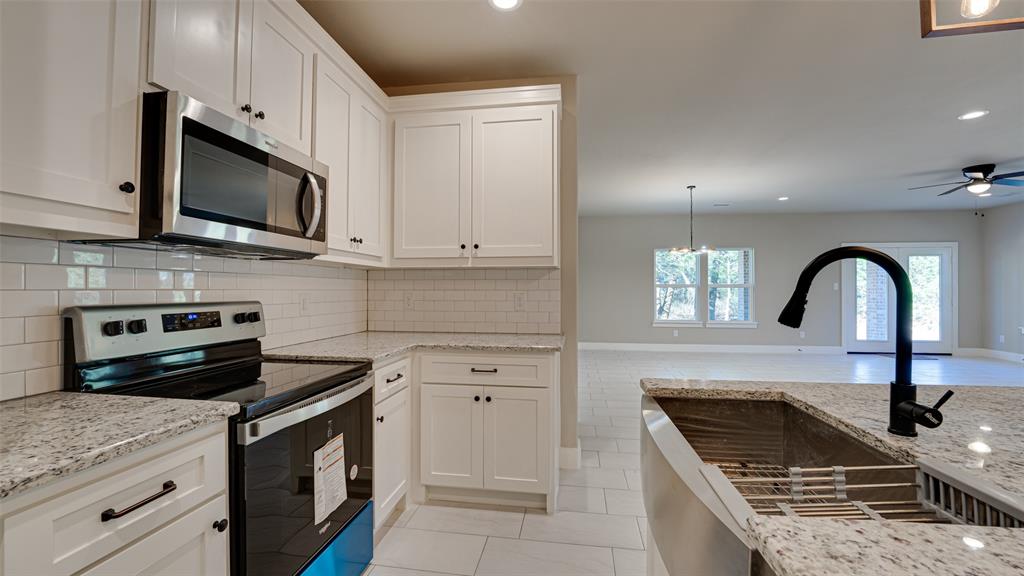 A0597 LATHAM MARY, TRACT 11-9A, ACRES .928 - Residential