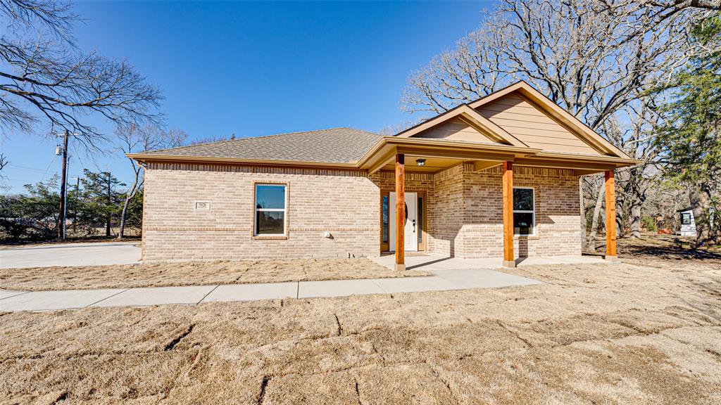 A0597 LATHAM MARY, TRACT 11-9A, ACRES .928 - Residential